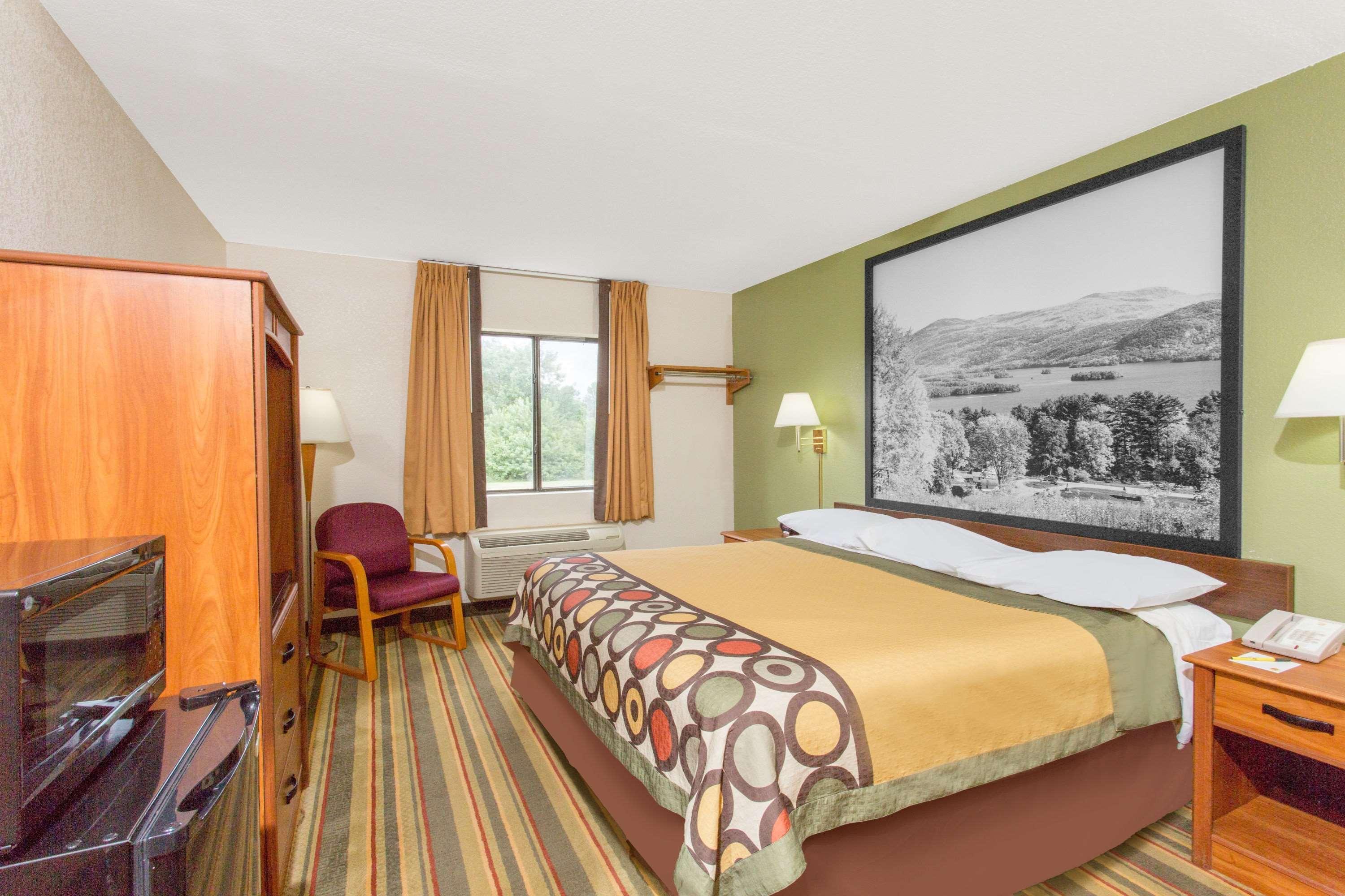 Super 8 By Wyndham Bedford Hotel Ngoại thất bức ảnh