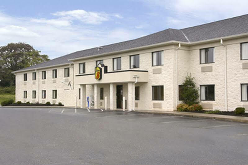 Super 8 By Wyndham Bedford Hotel Ngoại thất bức ảnh